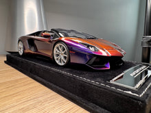 Load image into Gallery viewer, Lamborghini Aventador LP700-4 Roadster - Chameleon Purple - 1:18