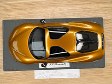 Load image into Gallery viewer, Alfa Romeo 33 Stradale - Ocra Black Interior - 1:18