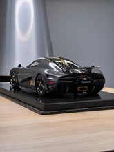 Load image into Gallery viewer, Koenigsegg Regera - Carbon Gold - 1:18
