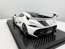 Load image into Gallery viewer, Koenigsegg Jesko PMC Special Project - Crystal White - 1:18
