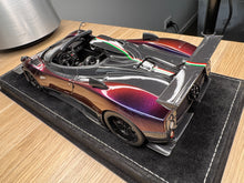 Load image into Gallery viewer, Pagani Zonda Cinque Roadster - Chameleon Purple / Carbon - 1:18