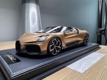 Load image into Gallery viewer, Bugatti Mistral - Dore gold - 1:18
