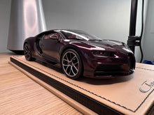 Load image into Gallery viewer, Bugatti Chiron Sky View - Red Carbon / Black - 1:18