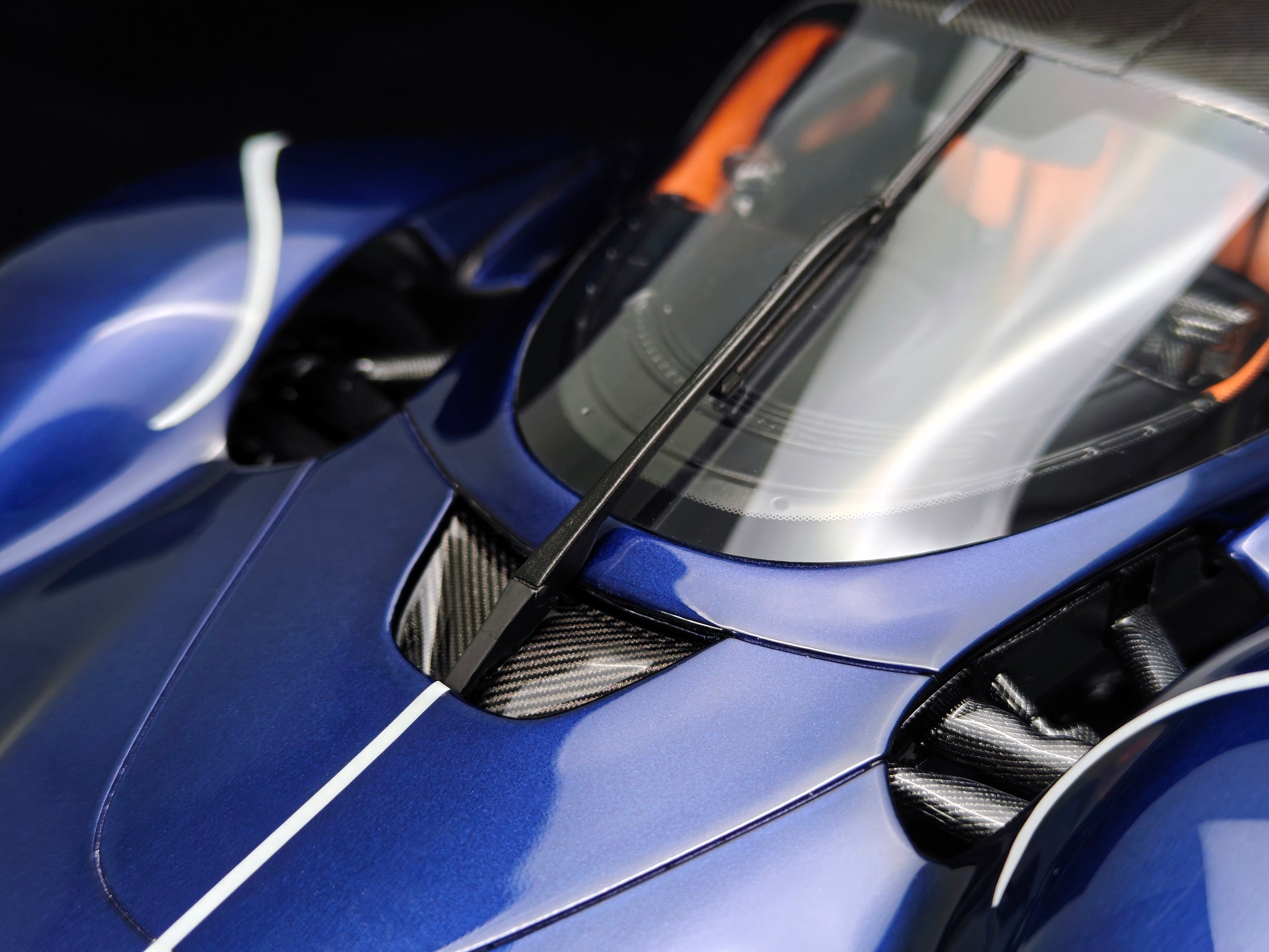 Aston Martin Valkyrie - Sabiro Blue - 1:18