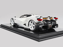 Load image into Gallery viewer, Nilu27 - White - 1:18