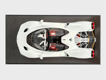 Load image into Gallery viewer, Nilu27 - White - 1:18