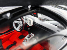 Load image into Gallery viewer, Nilu27 - White - 1:18