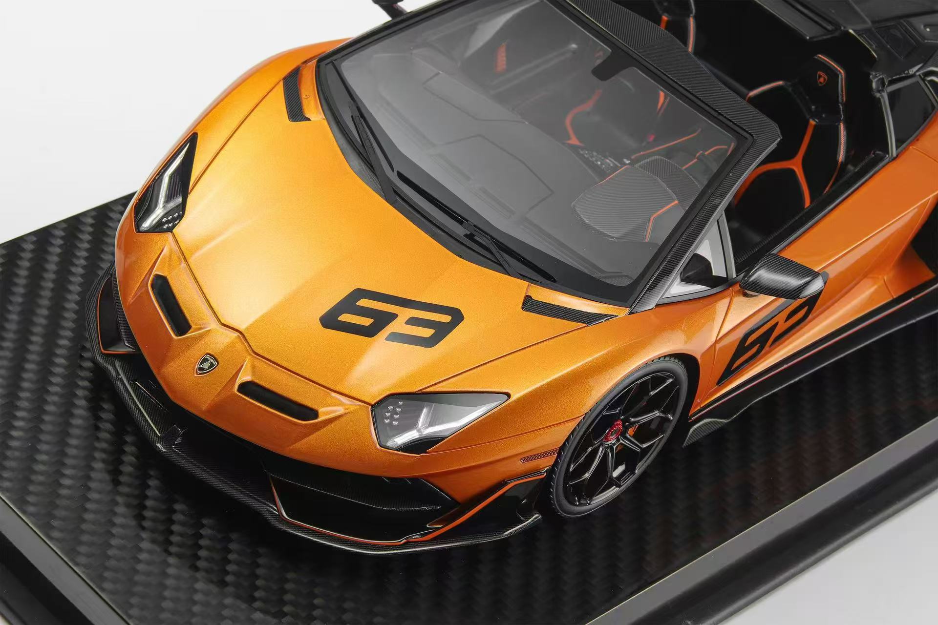 Lamborghini Aventador SVJ Roadster 63 - pearl orange - 1:18