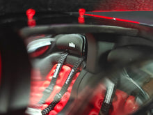 Load image into Gallery viewer, Nilu27 - Salut Gilles - 1:18