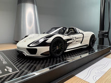 Load image into Gallery viewer, Porsche 918 Spyder - Luminous Green number 57 - 1:18