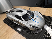 Load image into Gallery viewer, Koenigsegg Regera - Moon Silver with carbon wheels - 1:18