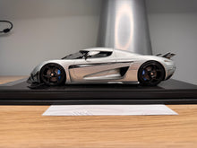 Load image into Gallery viewer, Koenigsegg Regera - Moon Silver with carbon wheels - 1:18
