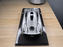 Load image into Gallery viewer, Koenigsegg Regera - Moon Silver with silver wheels - 1:18