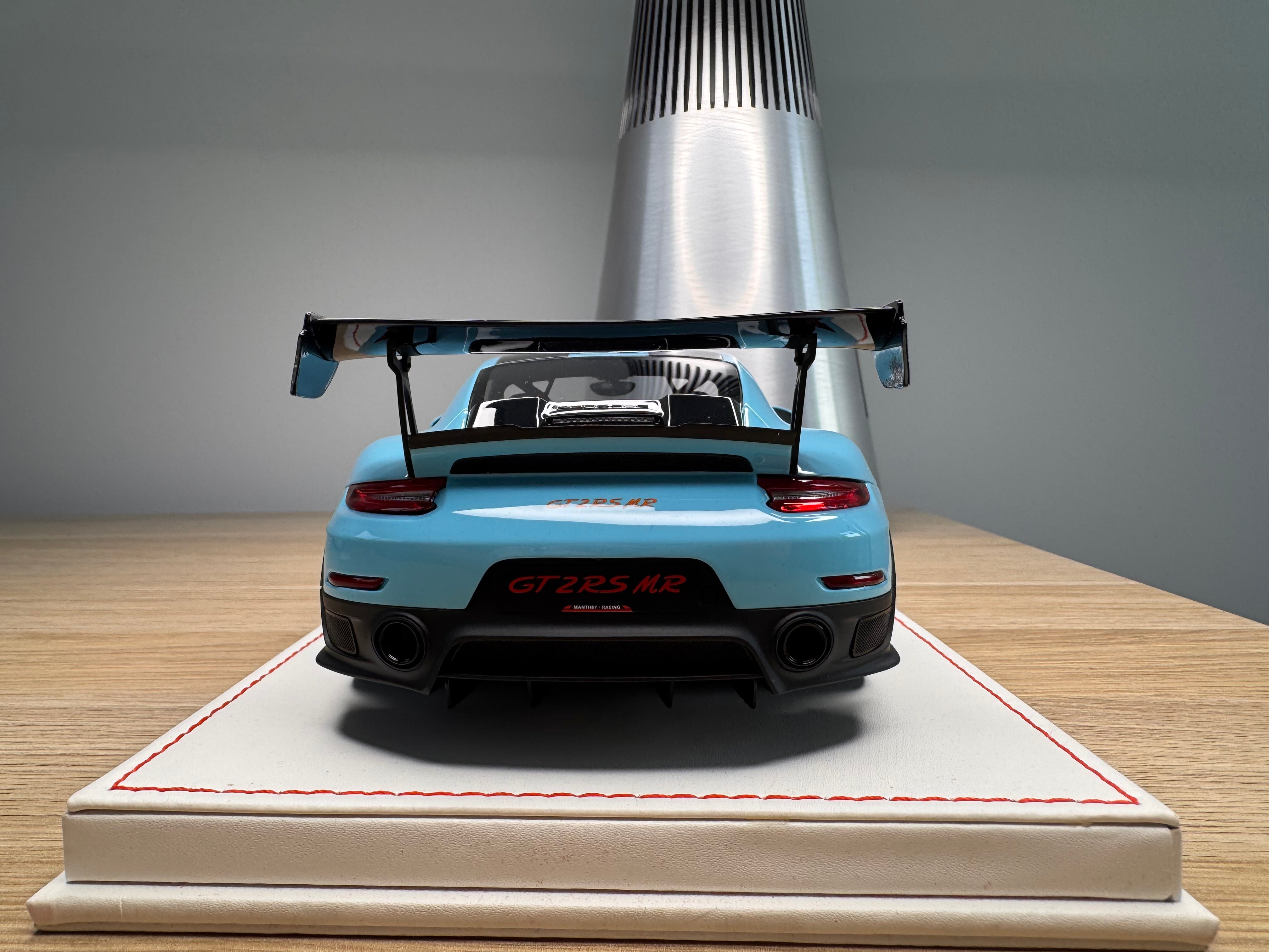 Porsche 911 GT2RSMR - Gulf Blue - 1:18
