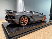 Load image into Gallery viewer, Lamborghini Aventador SVJ - Grigio Telesto - 1:18