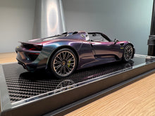 Load image into Gallery viewer, Porsche 918 Spyder - Chameleon - 1:18