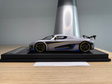 Load image into Gallery viewer, Koenigsegg Agera Prototype - 1:18