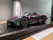 Load image into Gallery viewer, Porsche 918 Spyder - Chameleon - 1:18