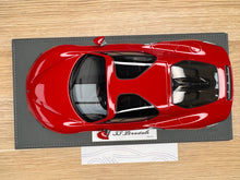 Load image into Gallery viewer, Alfa Romeo 33 Stradale - Rosso Alfa - 1:18