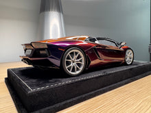 Load image into Gallery viewer, Lamborghini Aventador LP700-4 Roadster - Chameleon Purple - 1:18