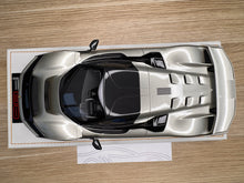 Load image into Gallery viewer, Ferrari F80 - Alluminio Lucido LE49 - 1:18