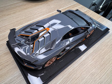 Load image into Gallery viewer, Lamborghini Aventador SVJ - Grigio Telesto - 1:18