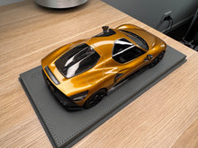 Load image into Gallery viewer, Alfa Romeo 33 Stradale - Ocra Black Interior - 1:18