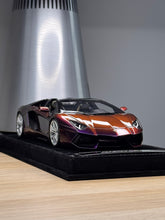 Load image into Gallery viewer, Lamborghini Aventador LP700-4 Roadster - Chameleon Purple - 1:18