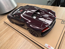 Load image into Gallery viewer, Bugatti Chiron Sky View - Red Carbon / Black - 1:18