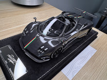 Load image into Gallery viewer, Pagani Zonda Cinque Roadster - Black / Carbon - 1:18