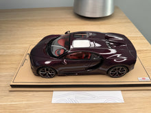 Load image into Gallery viewer, Bugatti Chiron Sky View - Red Carbon / Black - 1:18