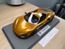 Load image into Gallery viewer, Alfa Romeo 33 Stradale - Ocra Black Interior - 1:18