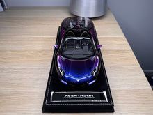 Load image into Gallery viewer, Lamborghini Aventador LP700-4 Roadster - Chameleon Purple - 1:18