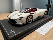 Load image into Gallery viewer, Ferrari Daytona SP3 - BBR Pearl White - 1:18