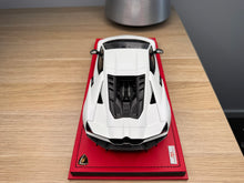 Load image into Gallery viewer, Lamborghini Revuelto - Bianco Siderale matte - 1:18