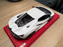 Load image into Gallery viewer, Lamborghini Revuelto - Bianco Siderale matte - 1:18