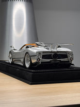 Load image into Gallery viewer, Pagani Zonda Cinque Roadster - Silver - 1:18