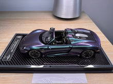 Load image into Gallery viewer, Porsche 918 Spyder - Chameleon - 1:18