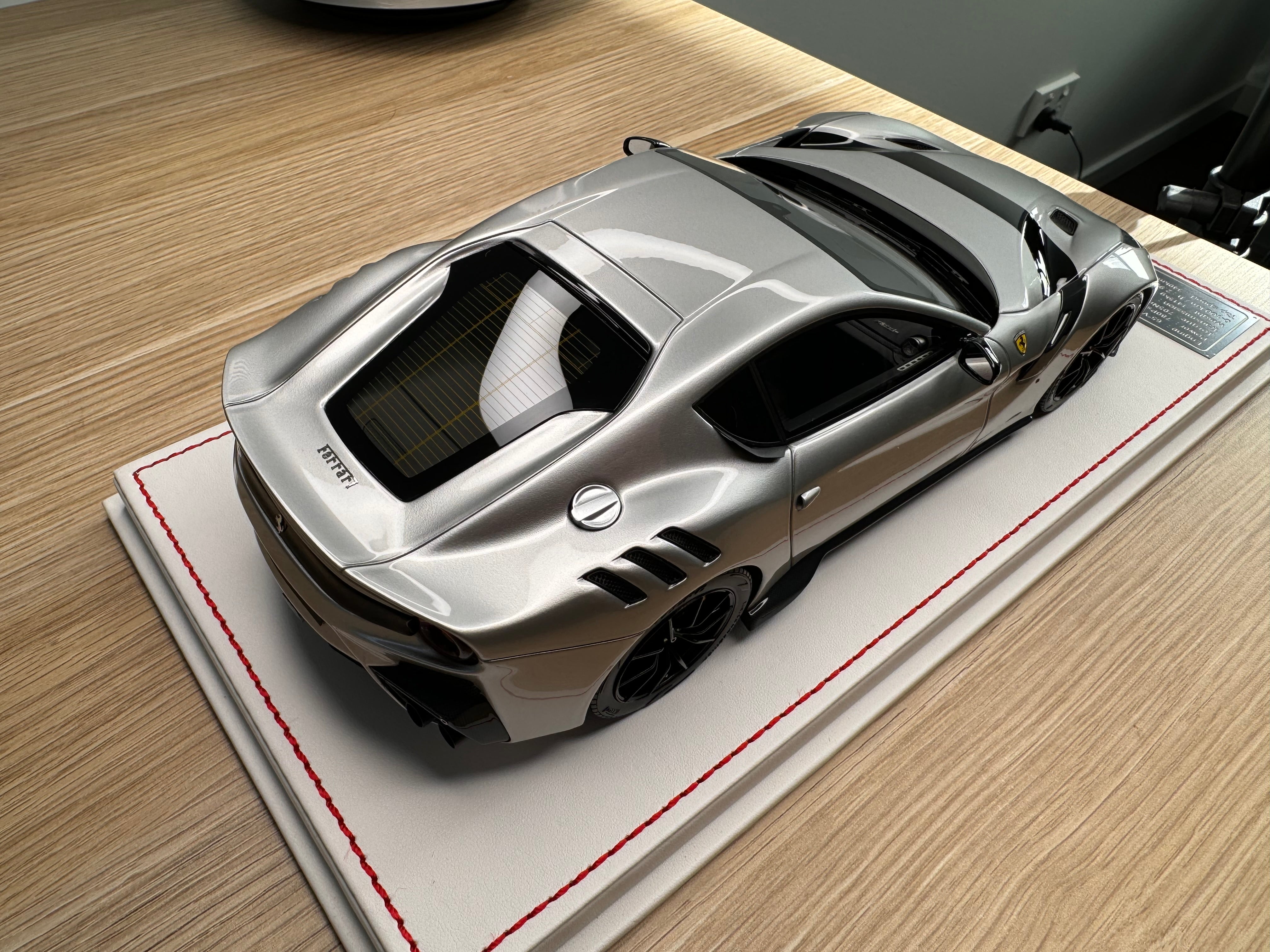 Ferrari F12tdf - Grigio Silverstone - 1:18