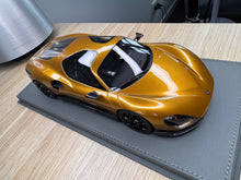 Load image into Gallery viewer, Alfa Romeo 33 Stradale - Ocra Black Interior - 1:18