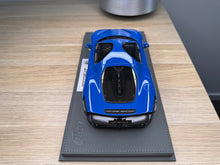 Load image into Gallery viewer, Alfa Romeo 33 Stradale - Blu Reale Black Interior - 1:18