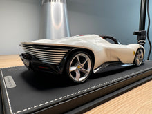 Load image into Gallery viewer, Ferrari Daytona SP3 - BBR Pearl White - 1:18