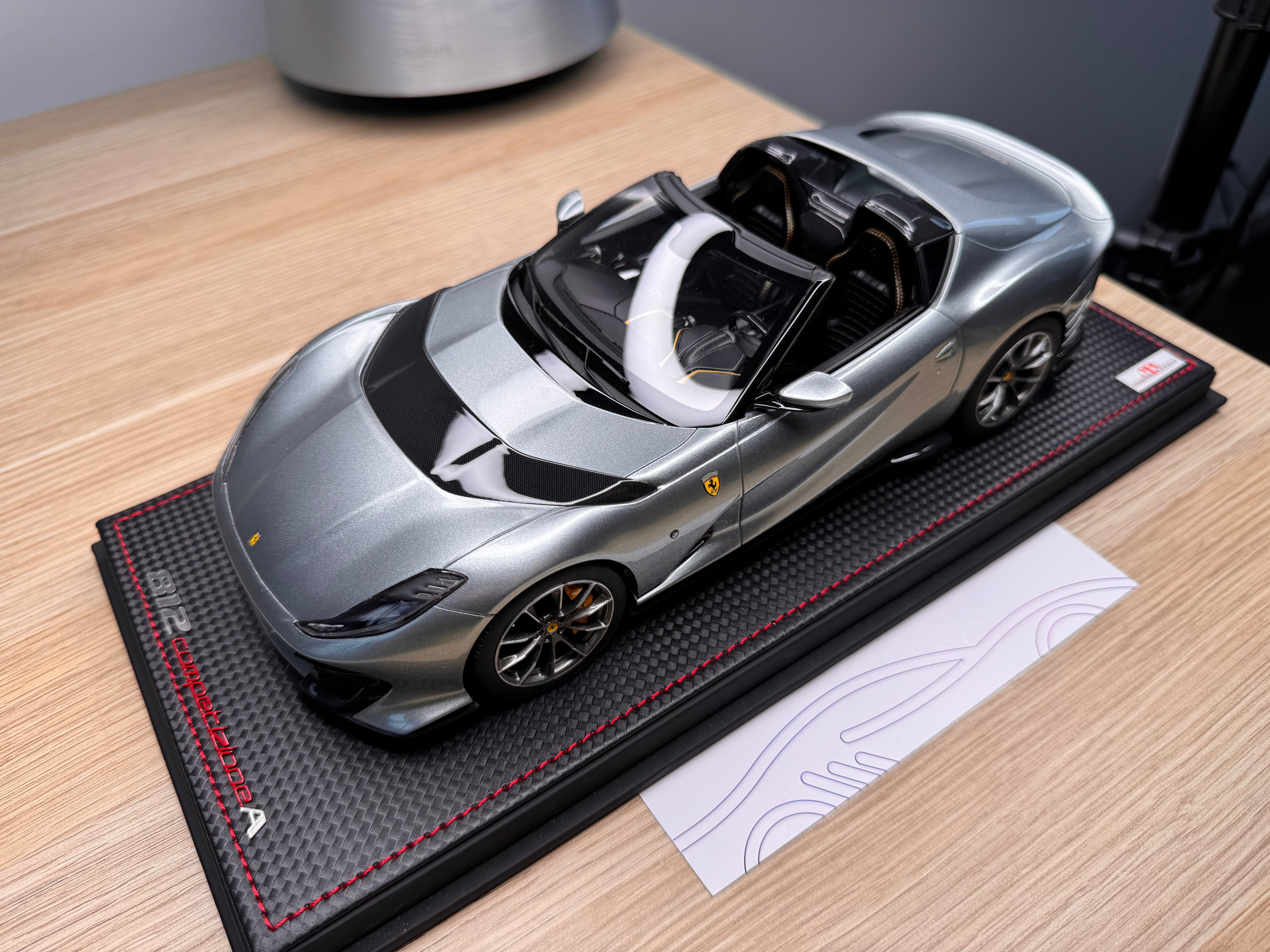 Ferrari 812 Competizione A - Grigio Coburn - 1:18