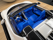 Load image into Gallery viewer, Bugatti Mistral - Pearl White - 1:18