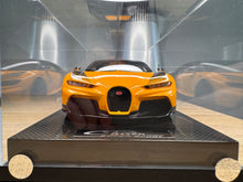Load image into Gallery viewer, Bugatti Chiron Super Sport - Nocturne / Yellow - 1:18
