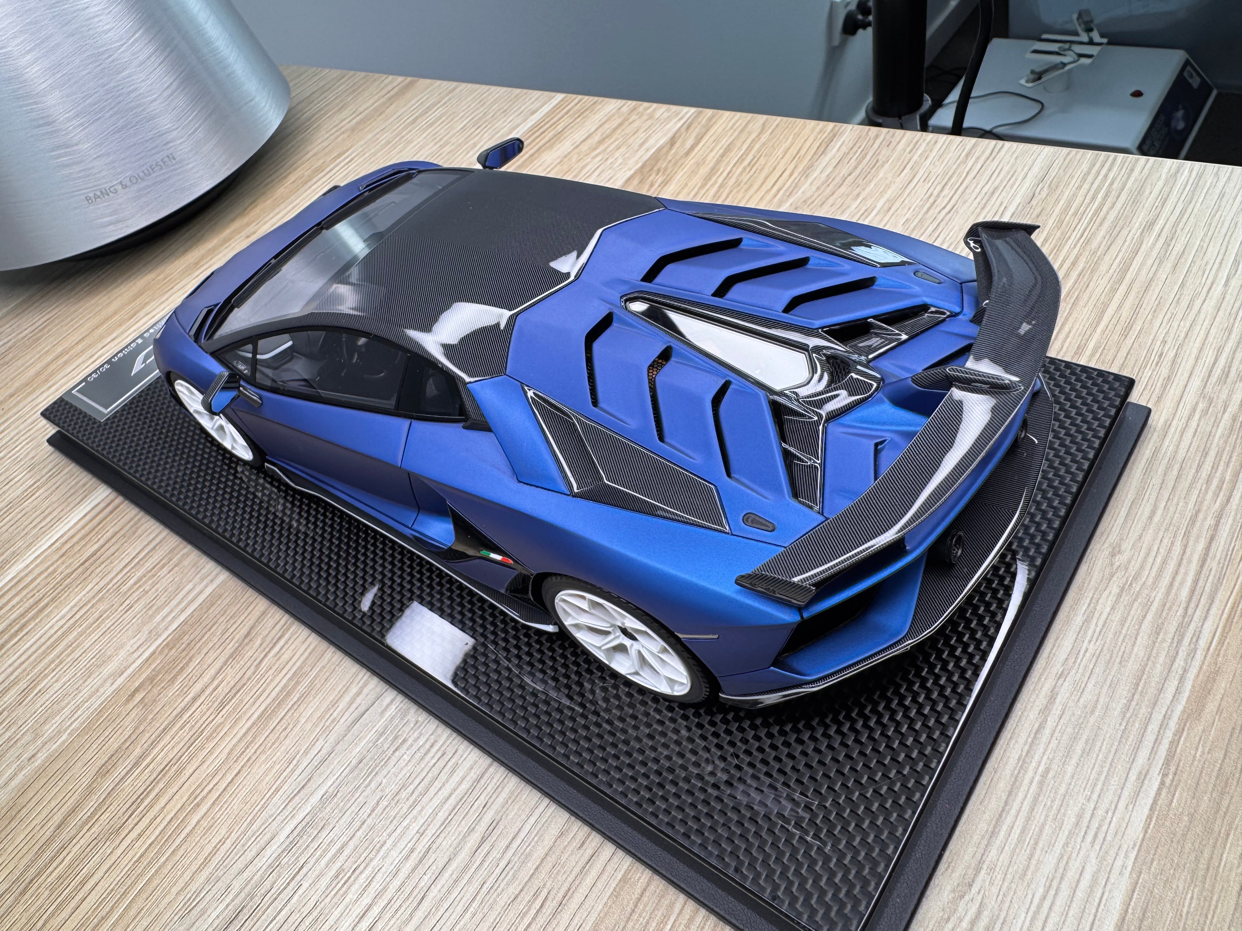 Lamborghini Aventador SVJ - Blu Emera - 1:18