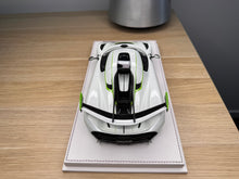 Load image into Gallery viewer, Koenigsegg Jesko 7362 PMC Special Project - Crystal White - 1:18