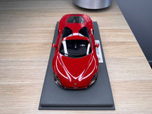 Load image into Gallery viewer, Alfa Romeo 33 Stradale - Rosso Alfa - 1:18