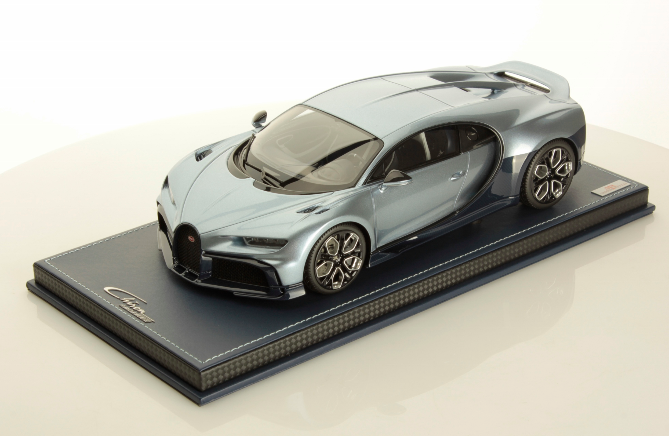 Bugatti Chiron Profilee - launch spec - 1:18