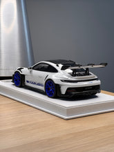 Load image into Gallery viewer, Porsche 911 992 GT3RS - Cement Grey - 1:18